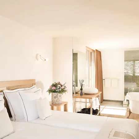 萤火虫豪华套房酒店