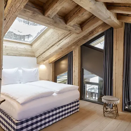 萤火虫豪华套房酒店