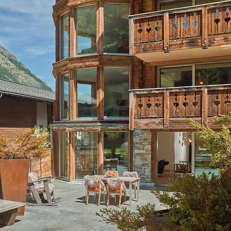 萤火虫豪华套房酒店