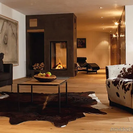 Hotel Firefly Luxury 4*