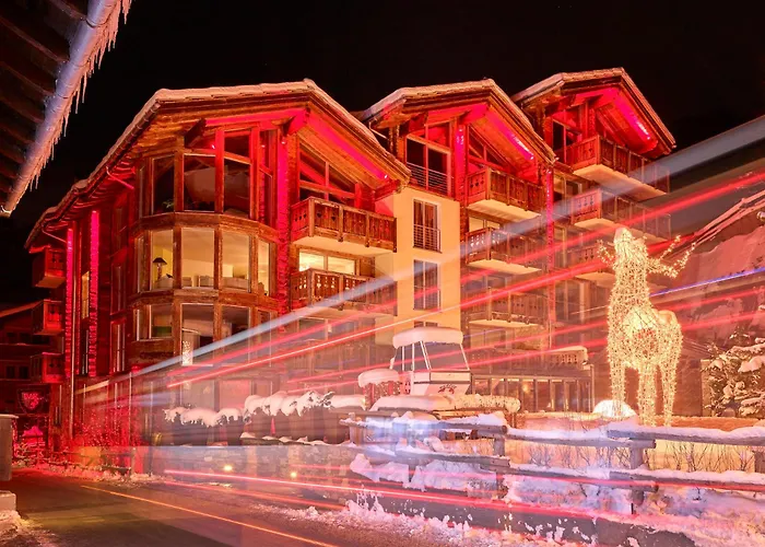 酒店 萤火虫豪华套房酒店 4*