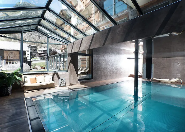 Firefly Luxury Hotel 4*