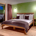 Hotel Firefly Luxury