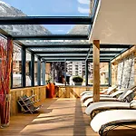 Firefly Luxury Hotel 4*