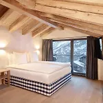 Otel Firefly Luxury 4*