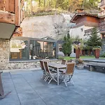 Firefly Luxury Otel 4*