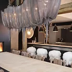 Otel Firefly Luxury 4*
